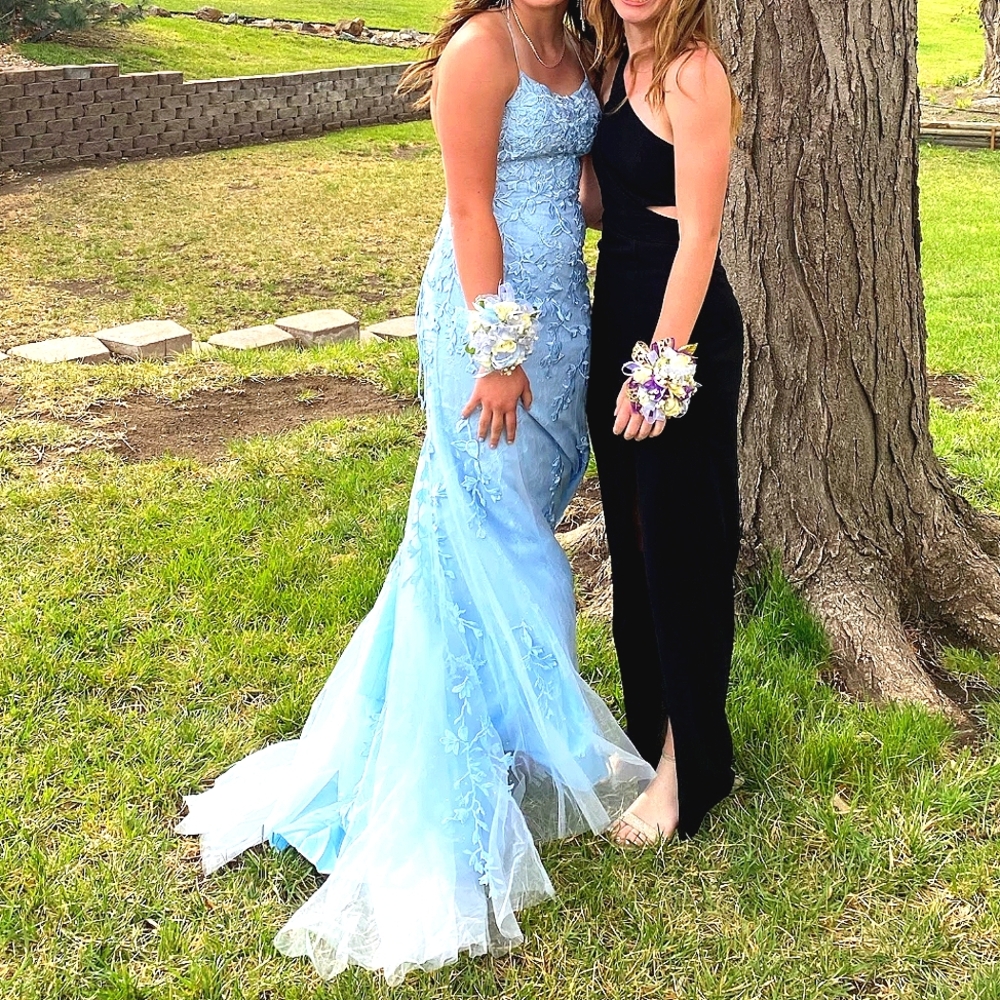 🥳Host pick🎉 Blue Lace Evening Gown